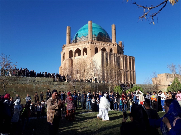 مدیرکل میراث فرهنگی زنجان خبر داد:  افزایش 30 درصدی بازدید گردشگران از پایگاه جهانی گنبد سلطانیه در نوروز 97