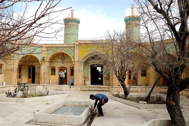 تعامل و همکاری اداره کل اوقاف و امور خیریه با میراث فرهنگی زنجان  برای احیاء ابنیه  تاریخی استان